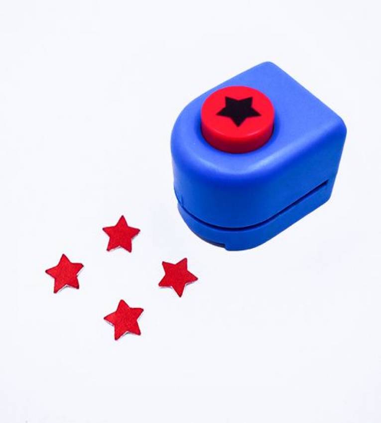 Perforatrice en forme d'étoile pour scrapbooking