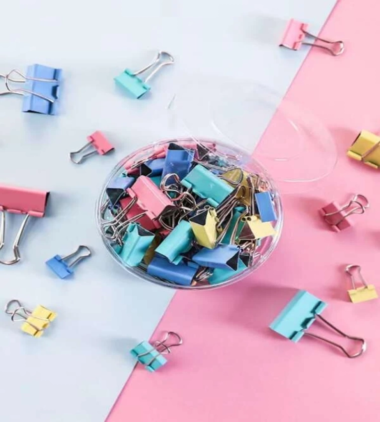 40 Pince-notes en fer: Maintenez vos documents organisés avec style. Commandez dès maintenant pour une solution pratique et durable!