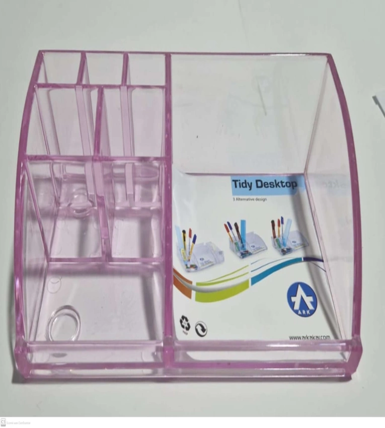 Gardez un bureau organisé avec cet organisateur transparent pratique et élégant. Idéal pour stylos, notes adhésives et accessoires de bureau.