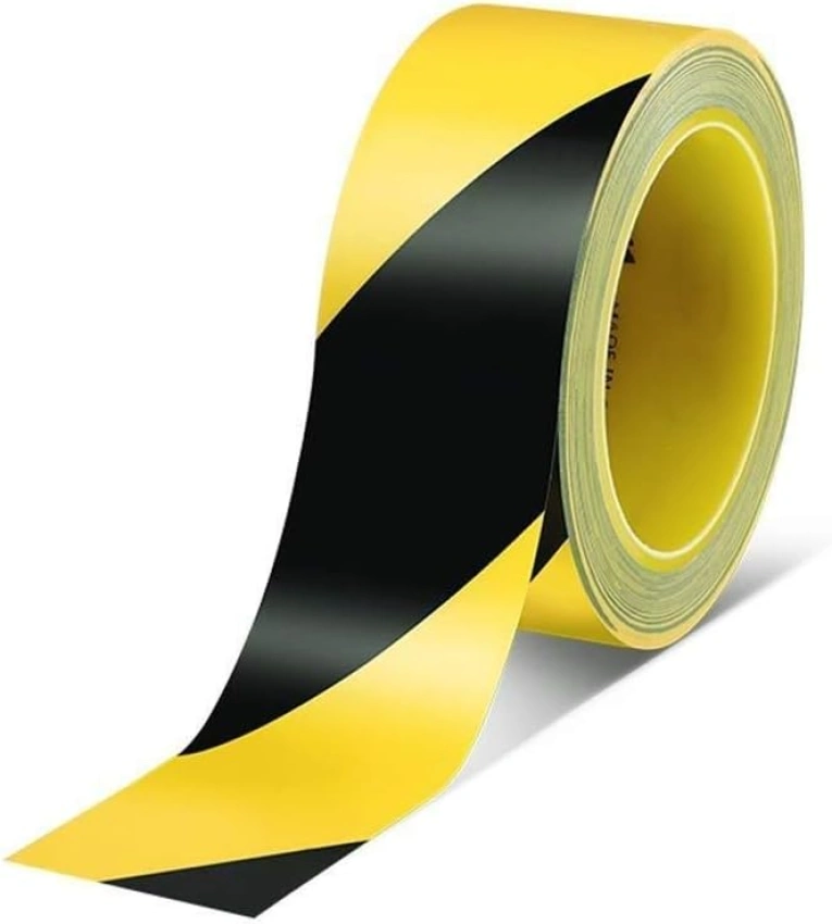 Roleau Ruban adhésif de signalisation jaune et noir, résistant et idéal pour marquage au sol et zones de sécurité.