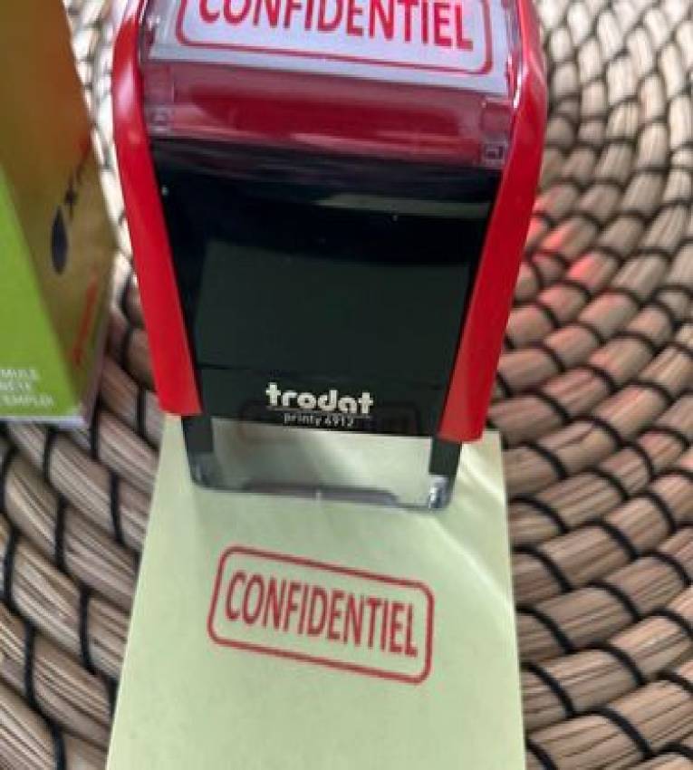 Tampon encreur  Professionnel ''CONFIDENTIEL'' Trodat 4912 , Encre à Séchage Rapide ,Formule Commerciale