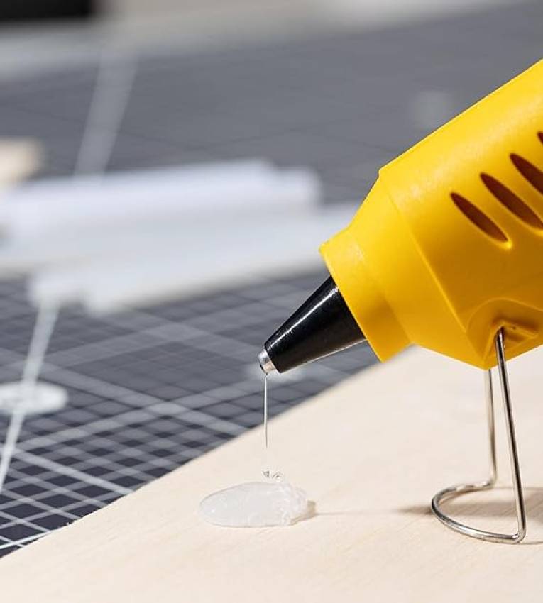 desktop supplies hot melt glue gun A50161