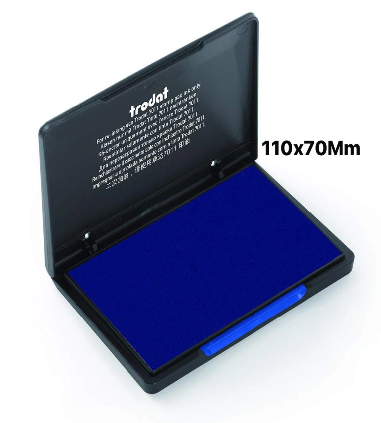 Encreur classique Trodat bleu  au format 110×70 mm, assurant un encrage uniforme et une impression nette.